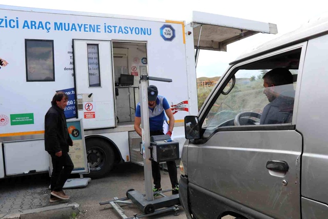 Oltu’da Gezici Araç Muayene Desteği
