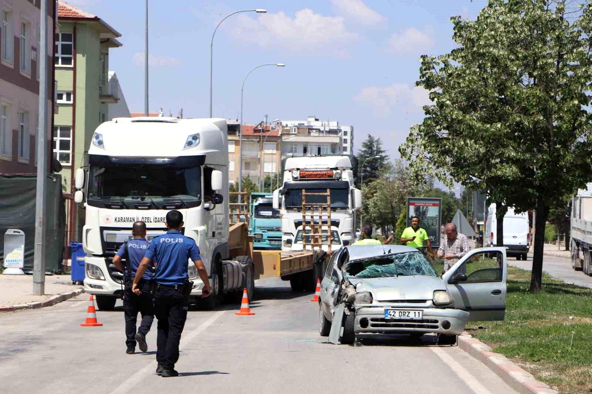 Karaman\'da Trafik Kazası: 3 Yaralı