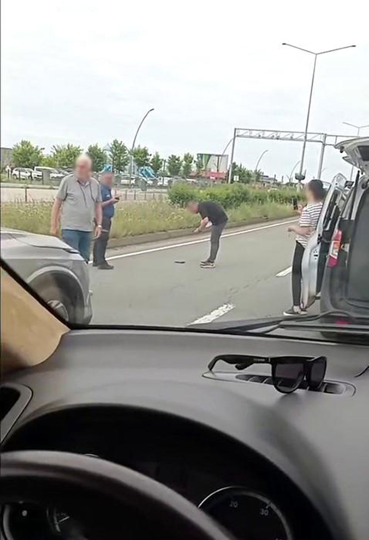 Rize\'de Yolda Bulunan Tabanca Paniğe Neden Oldu