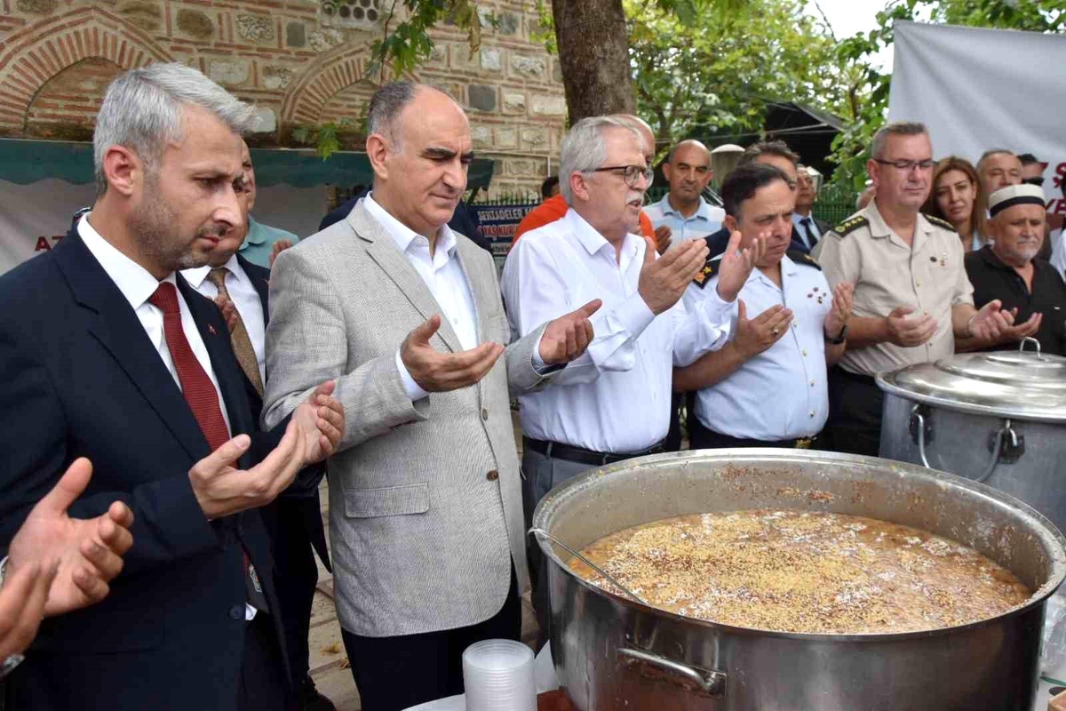 Manisa\'da aşure hayrında şehitler ve gaziler anıldı