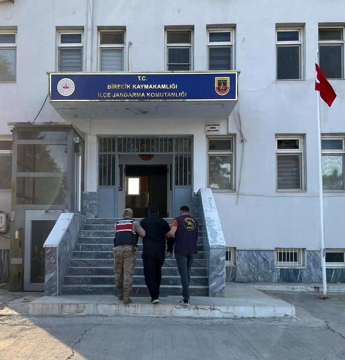 Silahlı Yağma Zanlısı Yakalandı