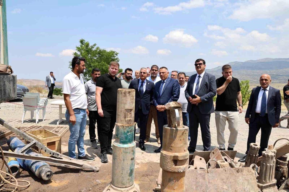 Iğdır Üniversitesi\'nde Yeşil Kampüs için 228 metre sondaj tamamlandı
