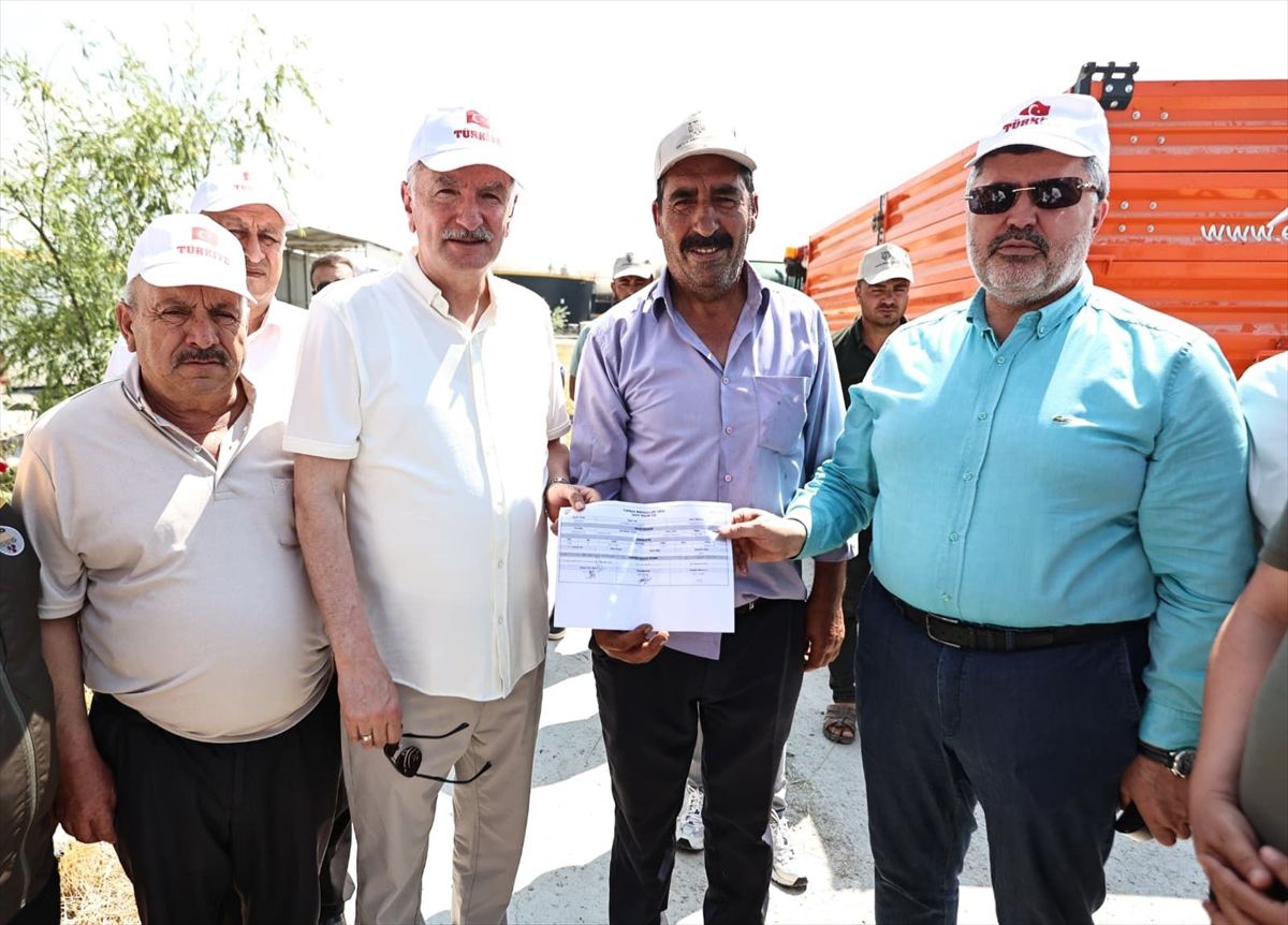 TMO Genel Müdürü Güldal, Afyonkarahisar\'da Tarım Üreticileriyle Buluştu