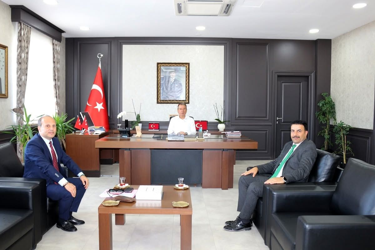 Yeşilay\'dan Kaymakam\'a Ziyaret