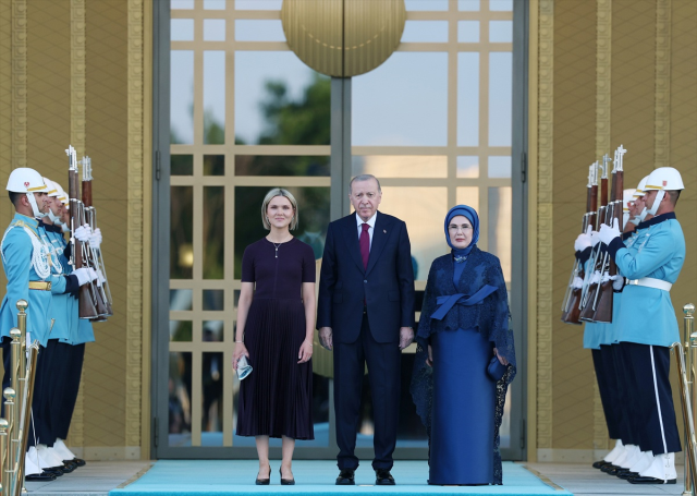 Zirvenin yıldızı İzlanda Başbakanı oldu! Son paylaşımına Türklerden yorum yağıyor