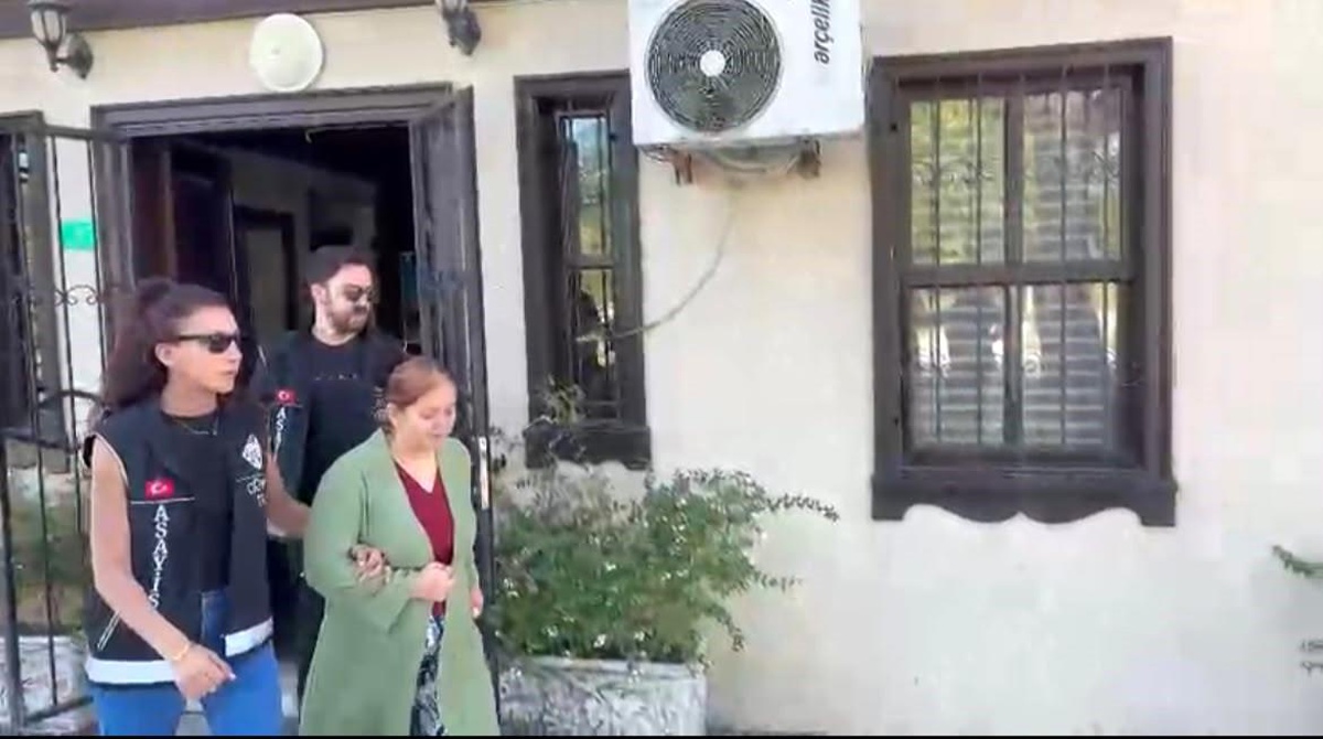 Bursa\'da Aranan Hırsız Kadın Yakalandı