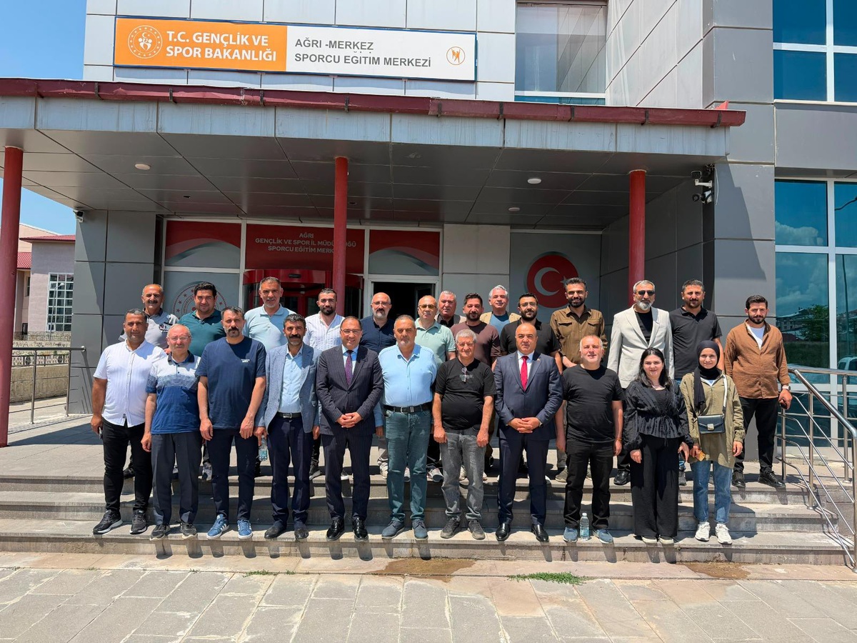Ağrı Gençlik ve Spor İl Müdürü Çelebi basın mensuplarıyla bir araya geldi