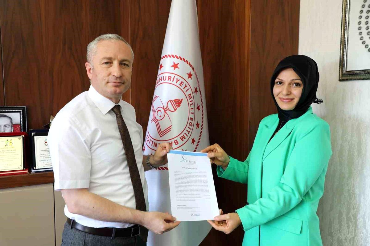 Ağrı\'nın Yeni Scientix Elçisi Özmüş