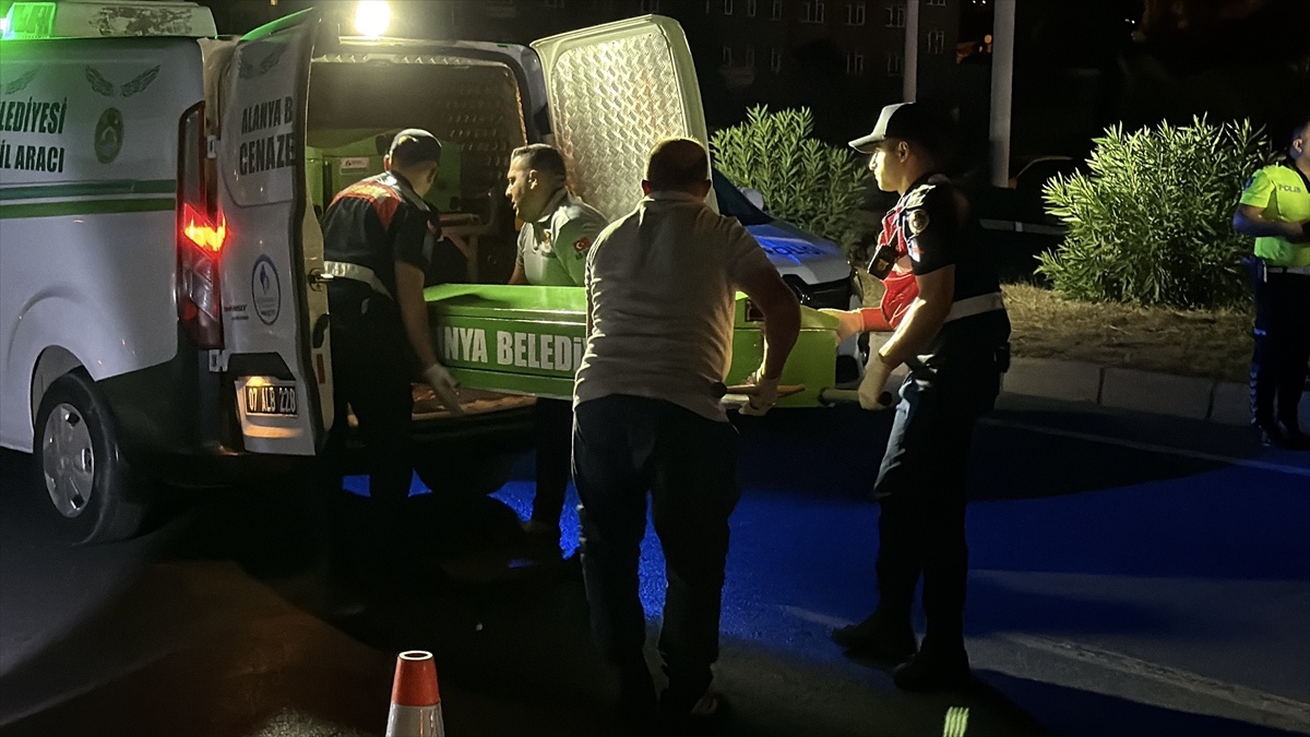 Alanya\'da Otobüs Kazası: Bir Kişi Hayatını Kaybetti