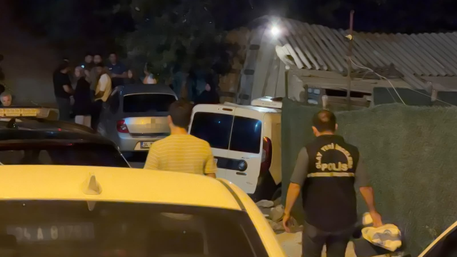 Arnavutköy'de boşandığı eşi ve oğlunu öldürüp intihar etti