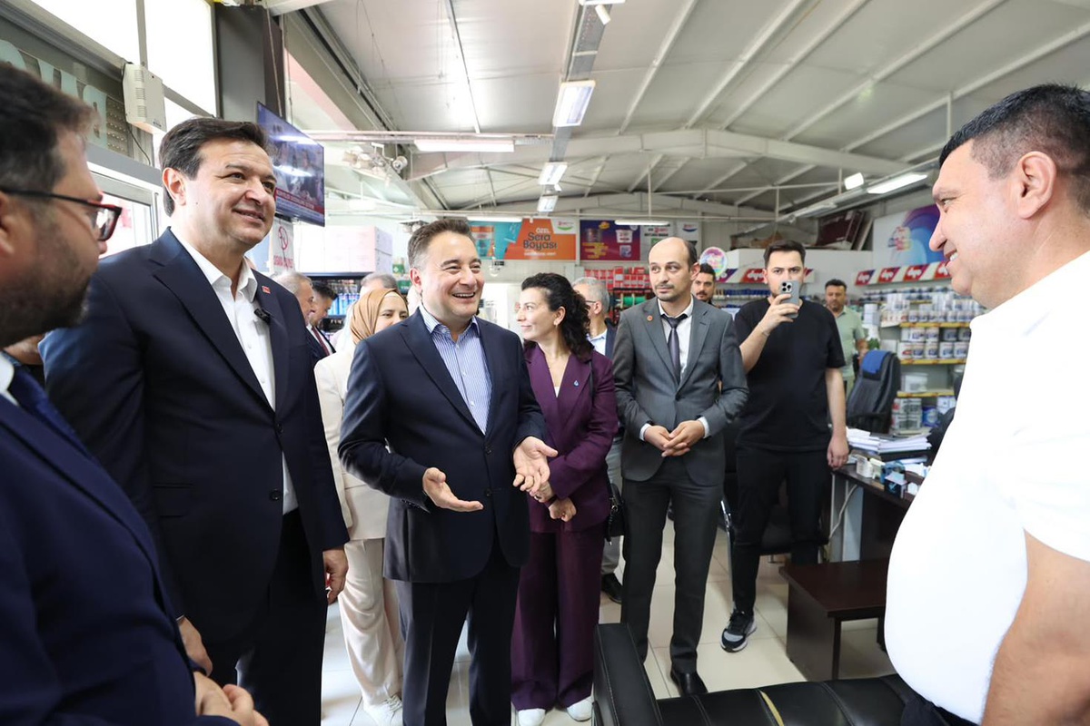 Babacan ve Arıkan birlikte esnaf gezdi