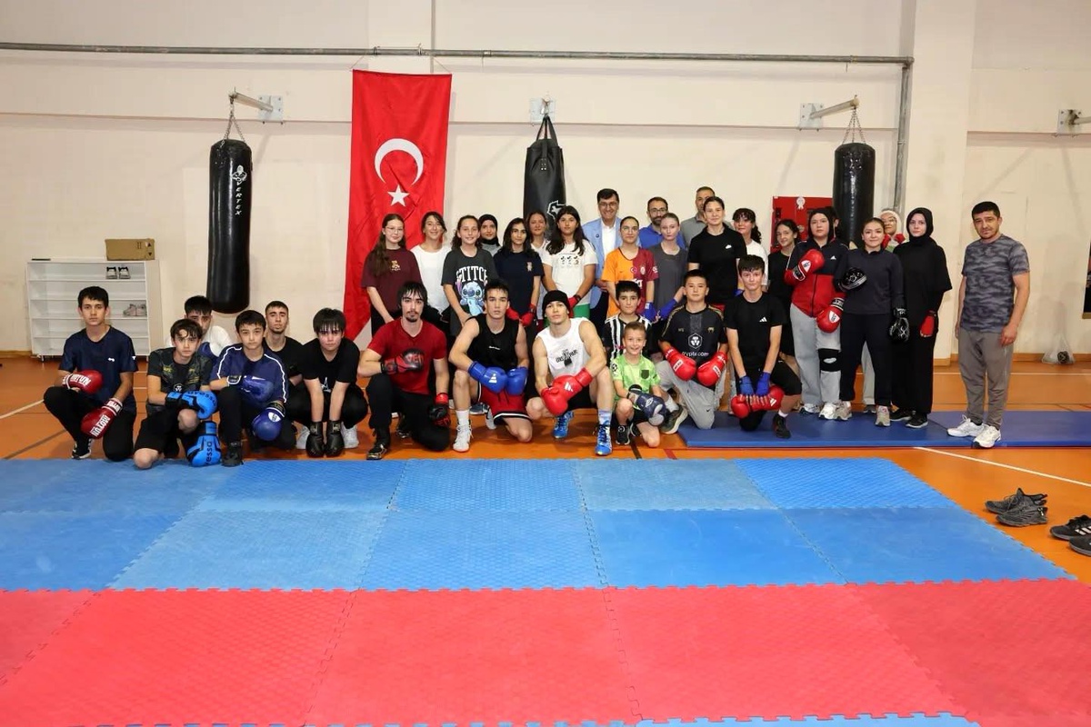 Başkan Kahveci: "Gençlerimizin sportif gelişiminin yanındayız"