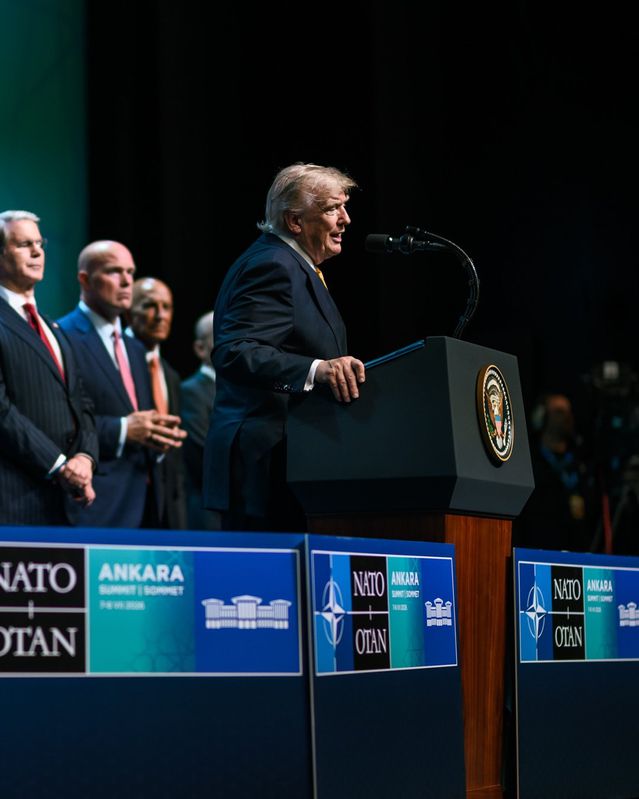 Beyaz Saray’dan Trump-Erdoğan tokalaşma karesi