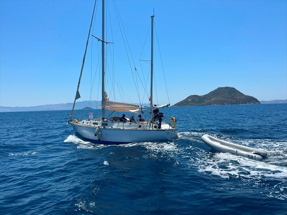 Bodrum\'da 35 düzensiz göçmen yakalandı, 2 şüpheli gözaltında