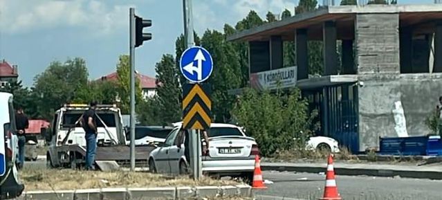 Muş’ta Trafik Kazası: Üç Yaralı