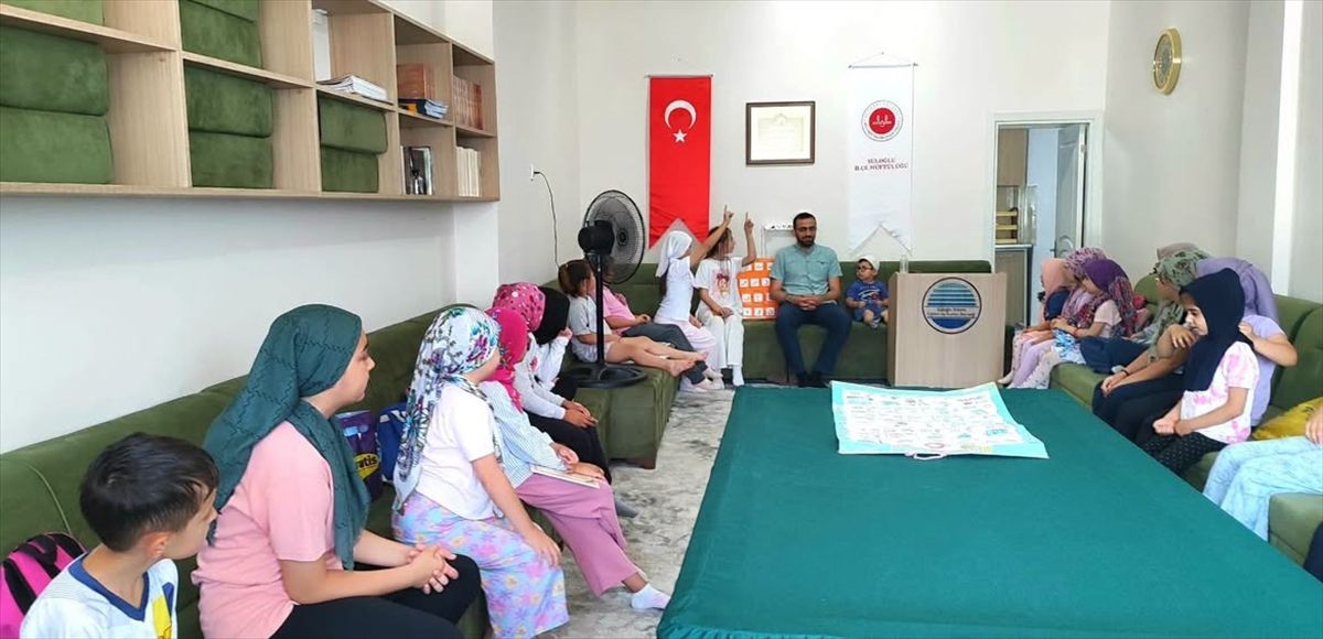 Süloğlu Müftüsü Kur\'an Kurslarını Ziyaret Etti