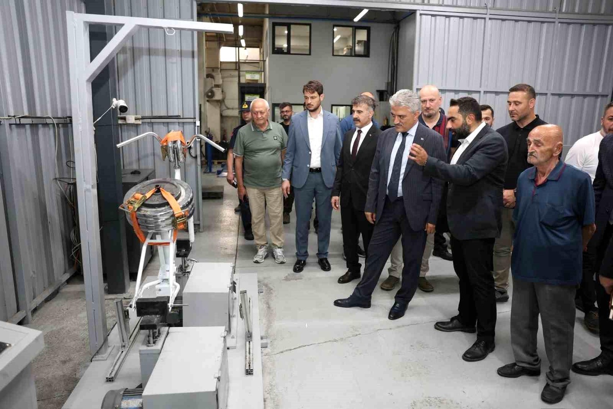 Vali Makas, Düzce Fabrikalarını Ziyaret Etti