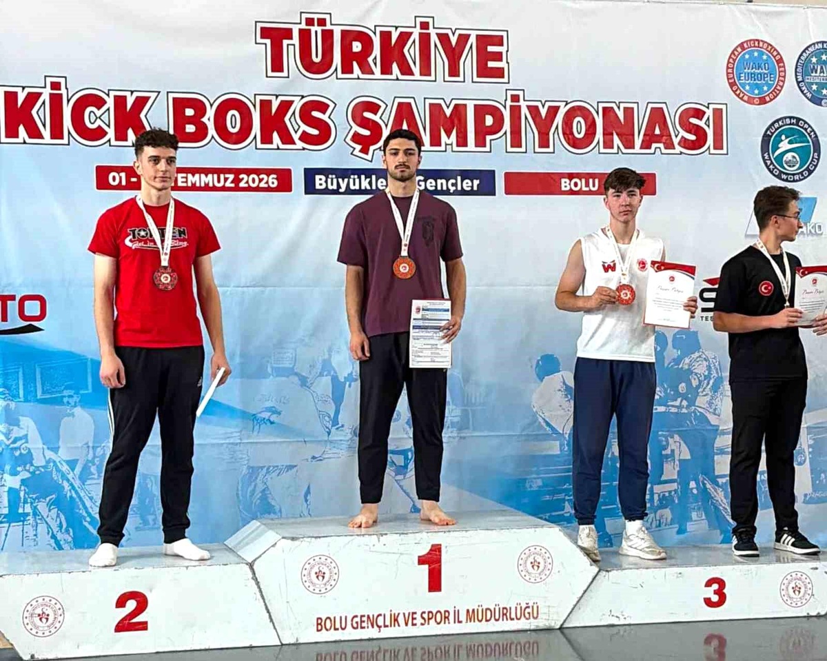 Elazığlı Sporculardan Kick Boks\'ta Başarı