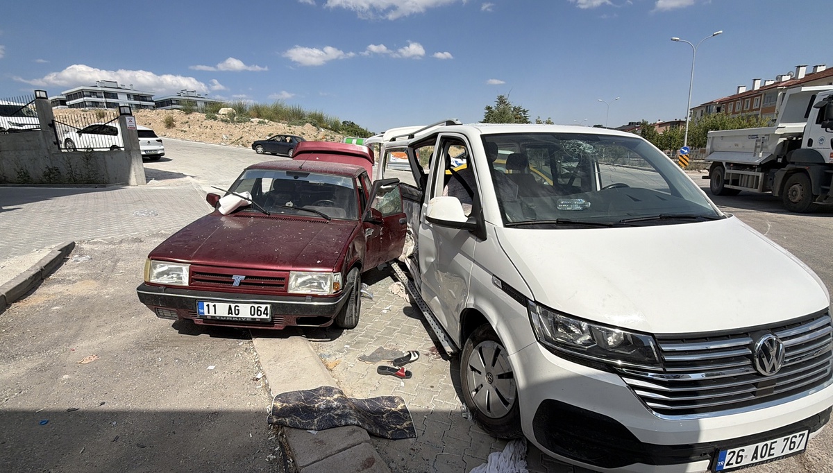 Eskişehir\'de Trafik Kazası: 7 Yaralı