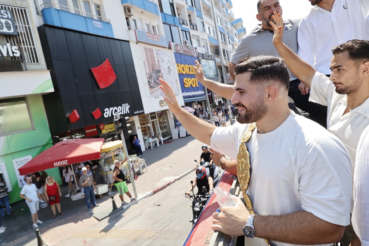 Erkan Taş, Kırkpınar\'da Altın Kemeri Kazandı
