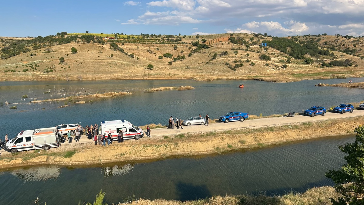 Serinlemek İçin Gölete Giren Öğrenci Boğuldu