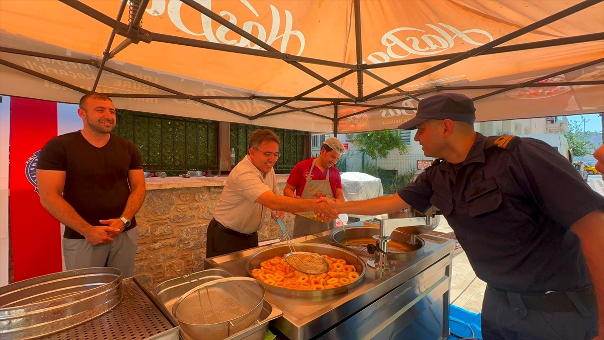 Marmaris\'te 15 Temmuz lokma hayrı