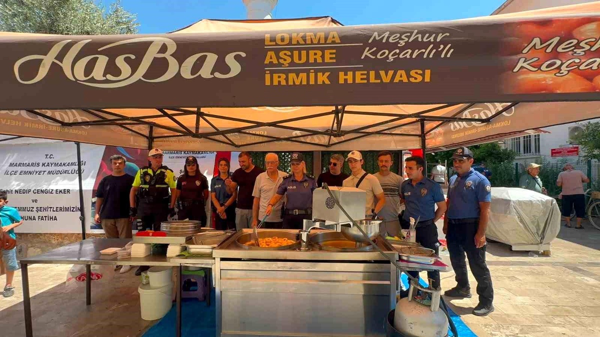 Marmaris\'te 15 Temmuz şehitleri için lokma hayrı