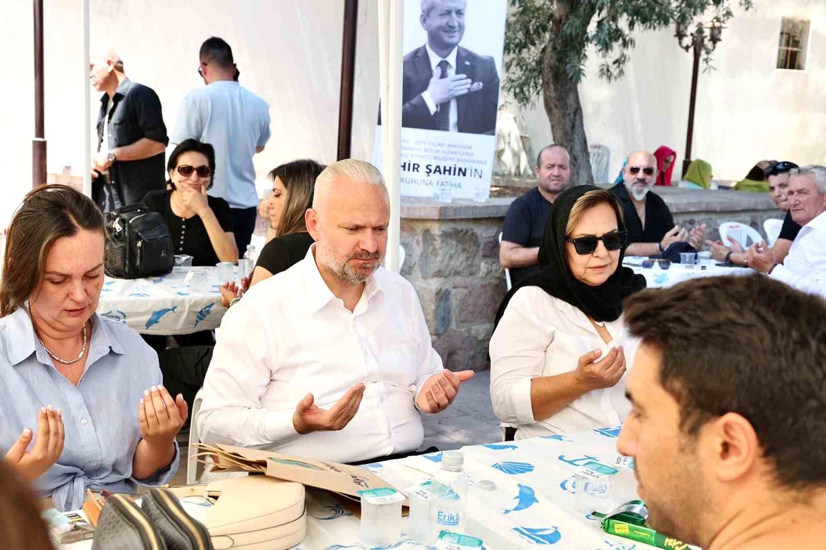 Menemen\'de merhum Başkan Şahin dualarla anıldı