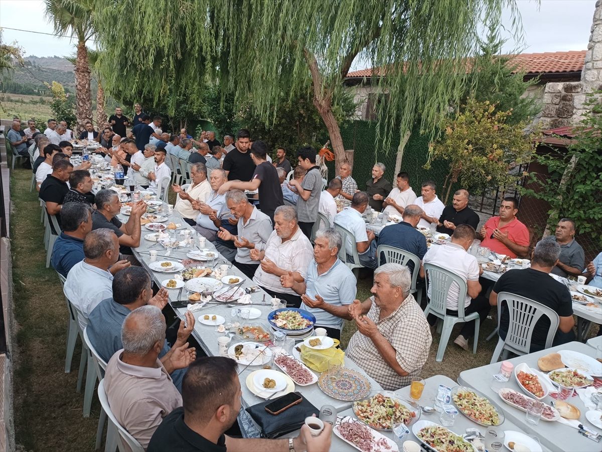 MHP Adana İl Başkanı Karaisalı\'da muhtarlarla buluştu
