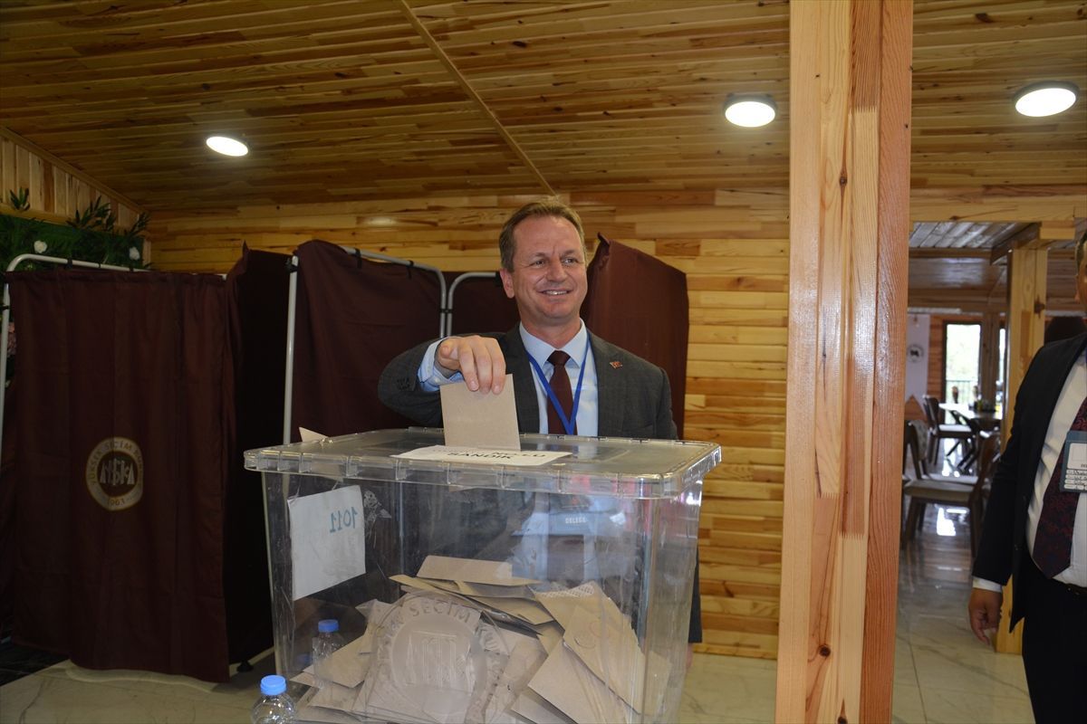 MHP Gülnar Kongresi Yapıldı