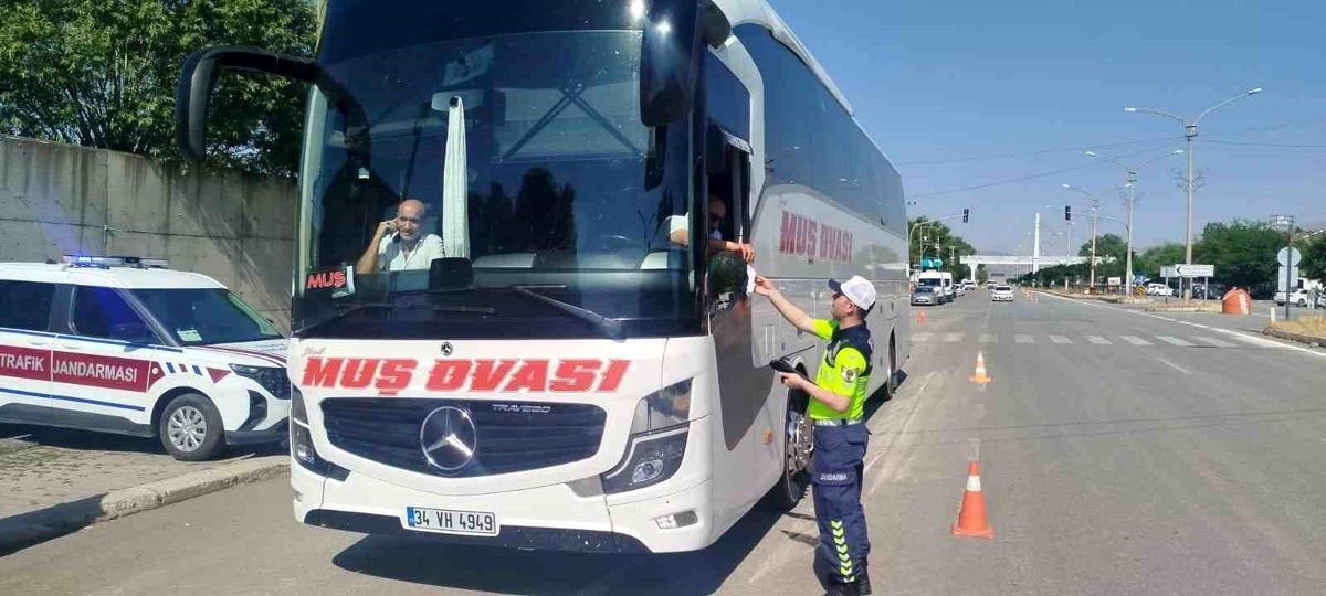 Muş\'ta Otobüs Denetimi