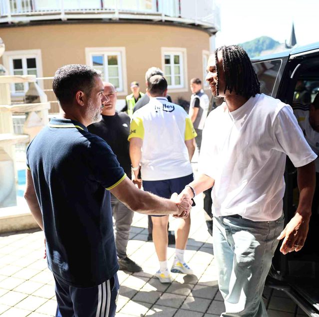 Nathan Ake, Fenerbahçe’de Hazırlıklara Başladı