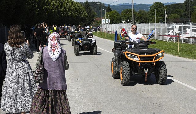 Srebrenitsa Soykırımı Anısına Barış Yürüyüşü