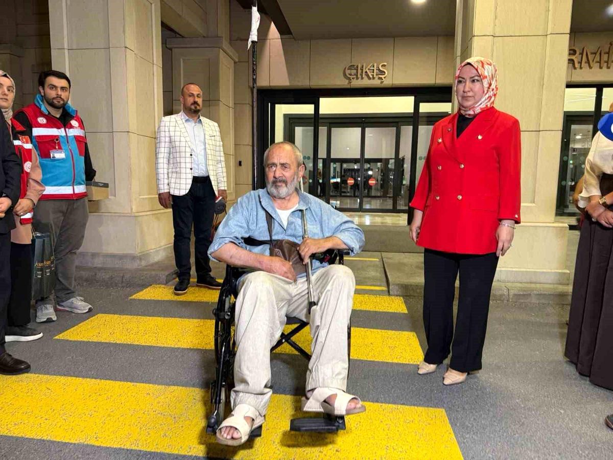 Ali Baybaş 40 Yıl Sonra Türkiye\'ye Döndü
