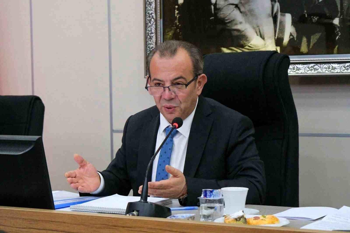 Tanju Özcan\'ın da aralarında bulunduğu 19 sanıklı davada ara karar açıklandı