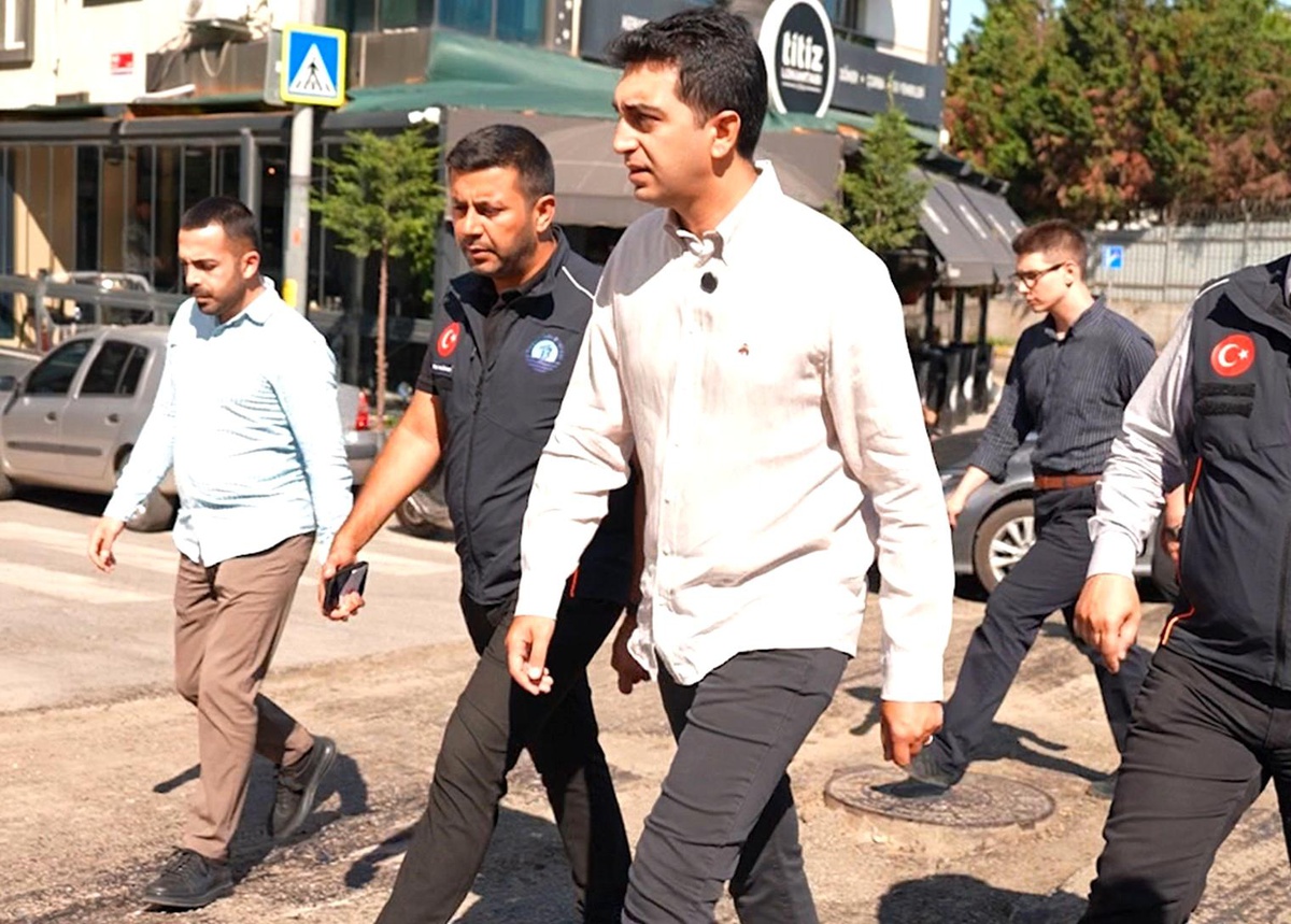 Tuzla\'da asfalt seferberliği: Ana caddeler ve ara sokaklar yaz boyunca yenileniyor