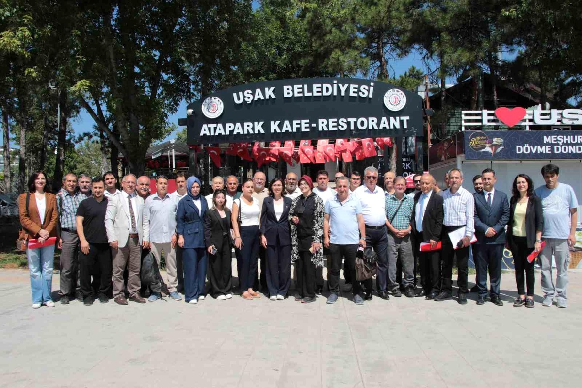 Uşak Belediye Başkan Vekili Terekeci Özkan basın mensupları ile bir araya geldi