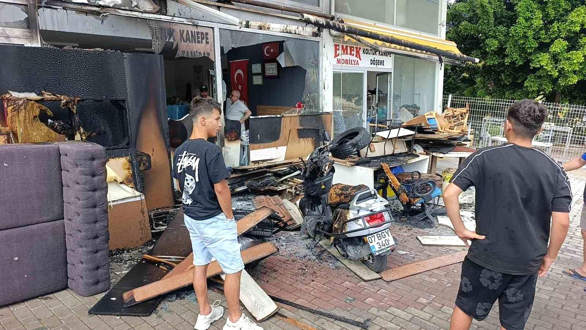 Uyurken camın patlama sesine uyandı, ihbarla iş yerini küle dönmekten kurtardı