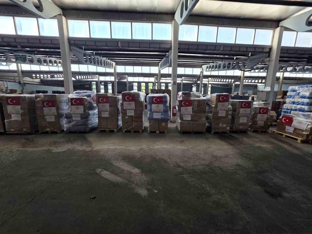 Venezuela’ya 16,4 Ton Yardım Malzemesi Gönderildi