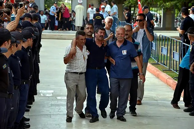 Şehit ikiz polislerin babası: Evlatsız yaşarım vatansız yaşamam