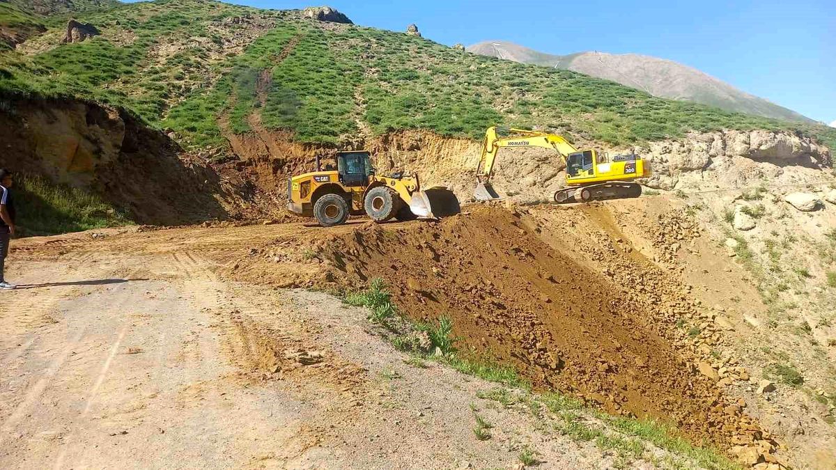Ağrı\'da Kırsal Yolların İyileştirilmesi Çalışmaları