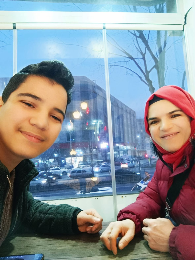Arnavutköy'de boşandığı eşi ve oğlunu öldürüp intihar etti