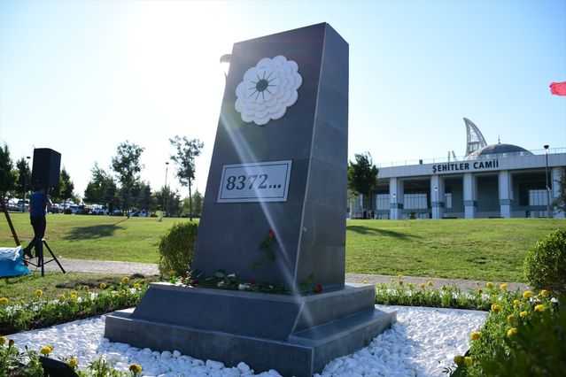 Srebrenitsa Soykırım Anıtı Açıldı