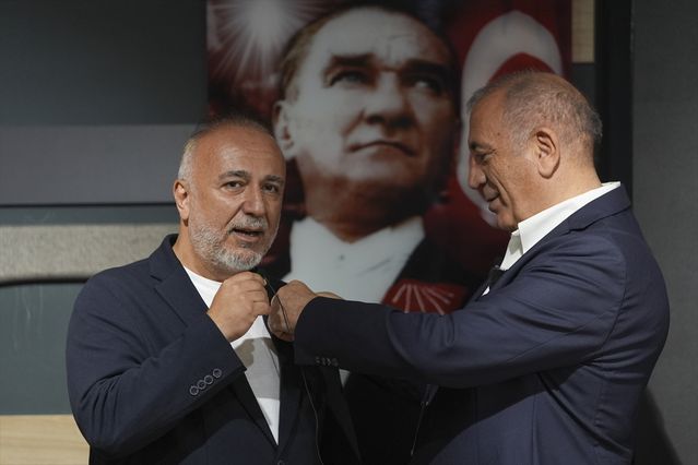 CHP’ye 200 Yeni Üye Katıldı