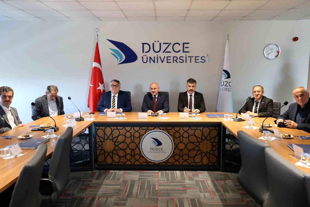 Düzce Üniversitesi Danışma Kurulu Toplandı