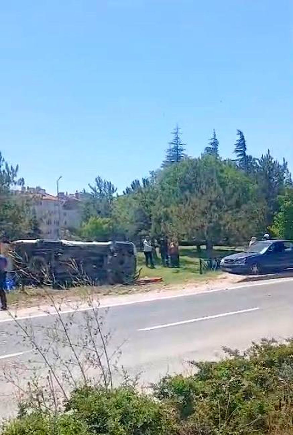 Eskişehir\'de Trafik Kazası: Araç Devrildi