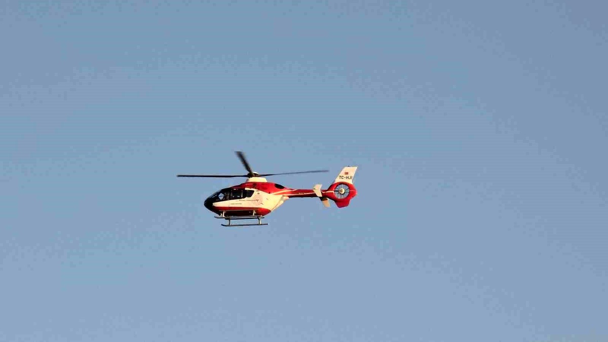 Bitlis\'te Kaza: 10 Yaşındaki Çocuk İçin Hava Ambulansı Seferberliği
