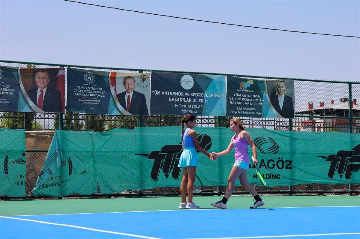 Iğdır Kayısı Cup Tenis Turnuvası Tamamlandı