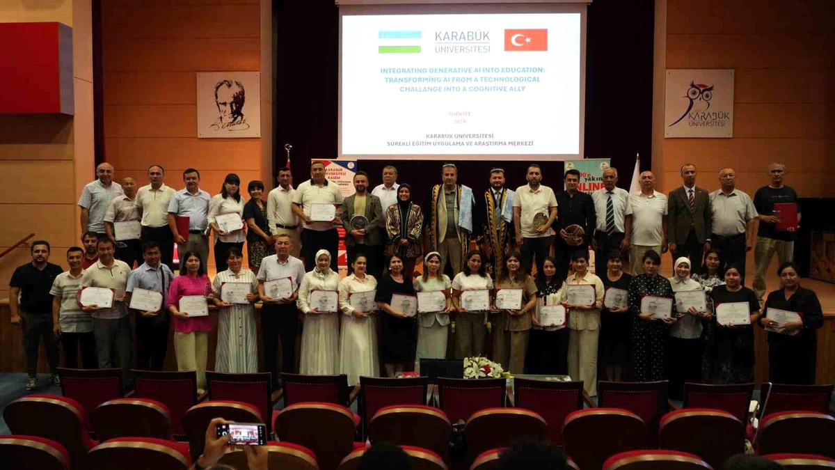 Özbek Akademisyenlere Yapay Zeka Eğitimi Tamamlandı