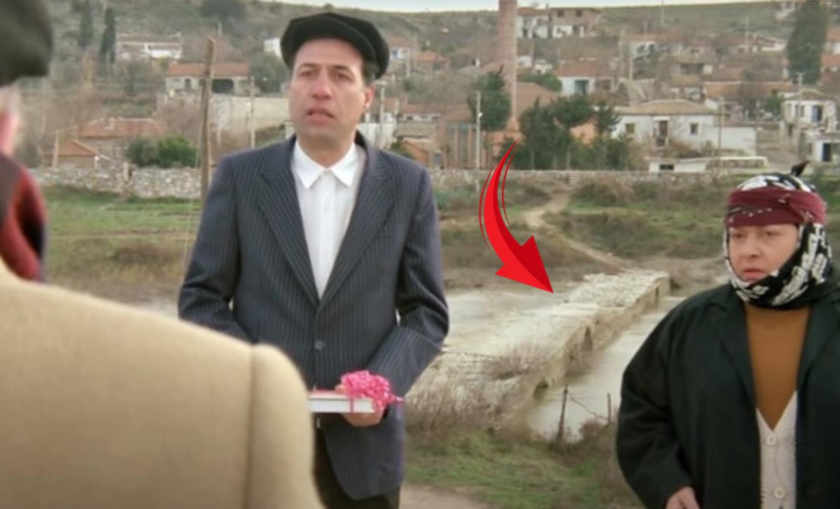 Kemal Sunal\'ın "İnatçı" filmine ev sahipliği yapan tarihi taş köprüyü yaktılar
